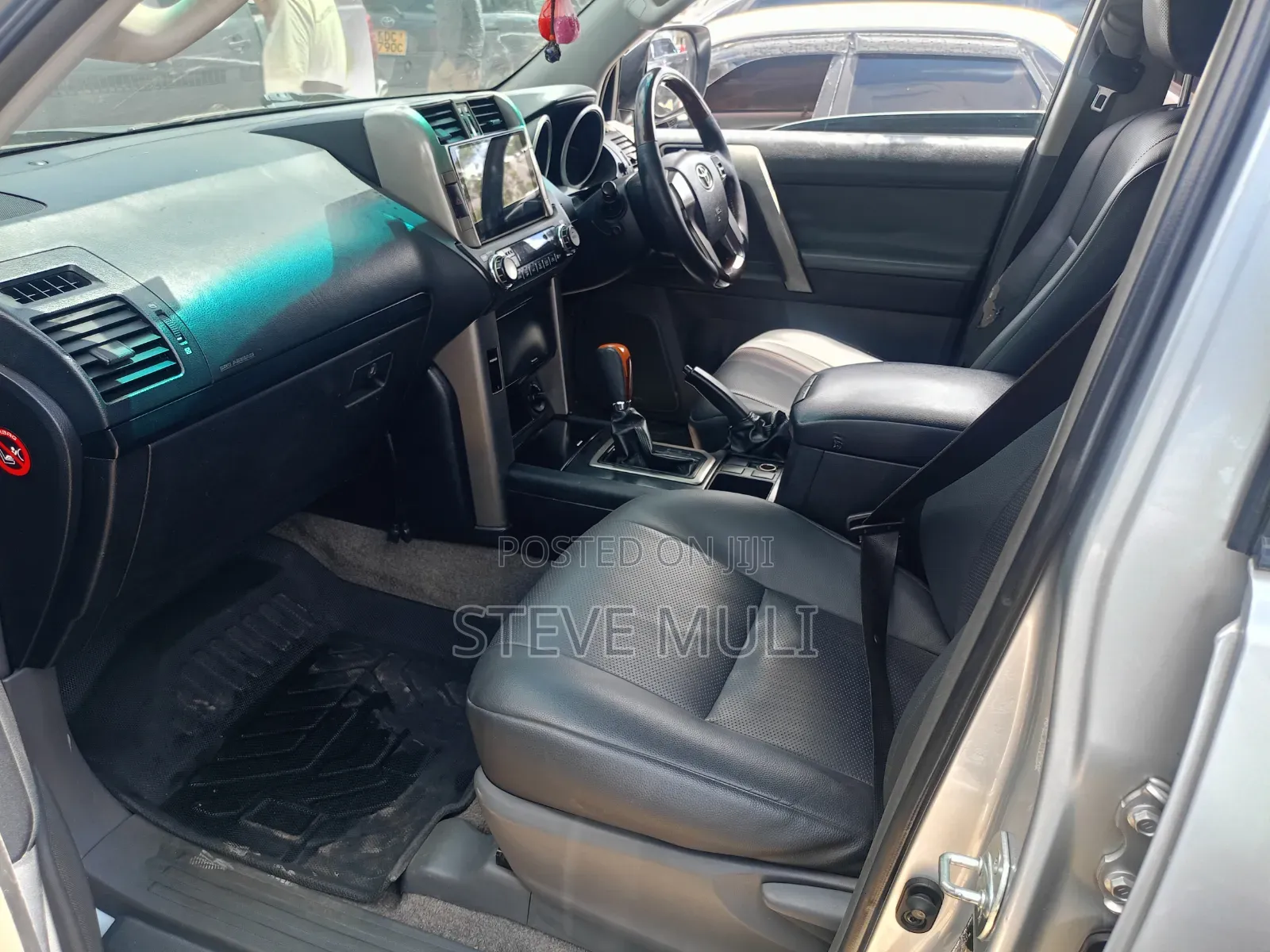Toyota Land Cruiser Prado 2012 Silver