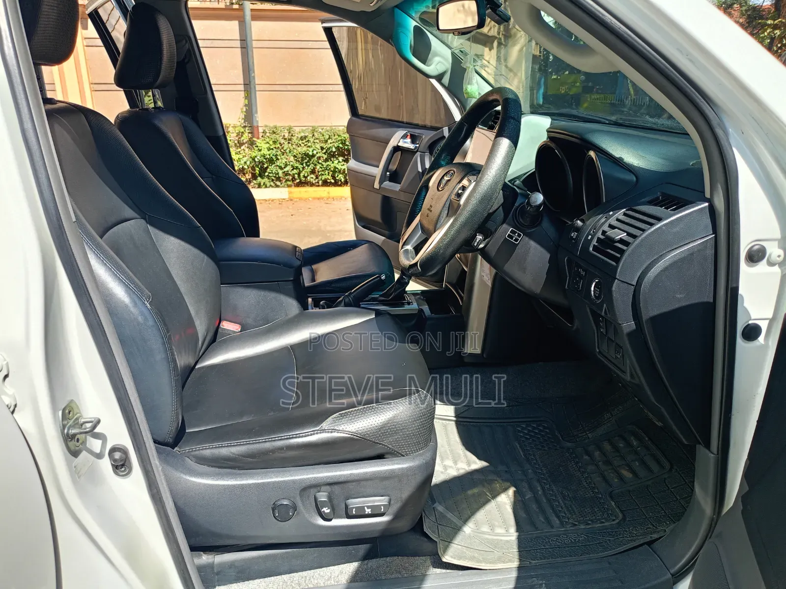 Toyota Land Cruiser Prado 2012 White