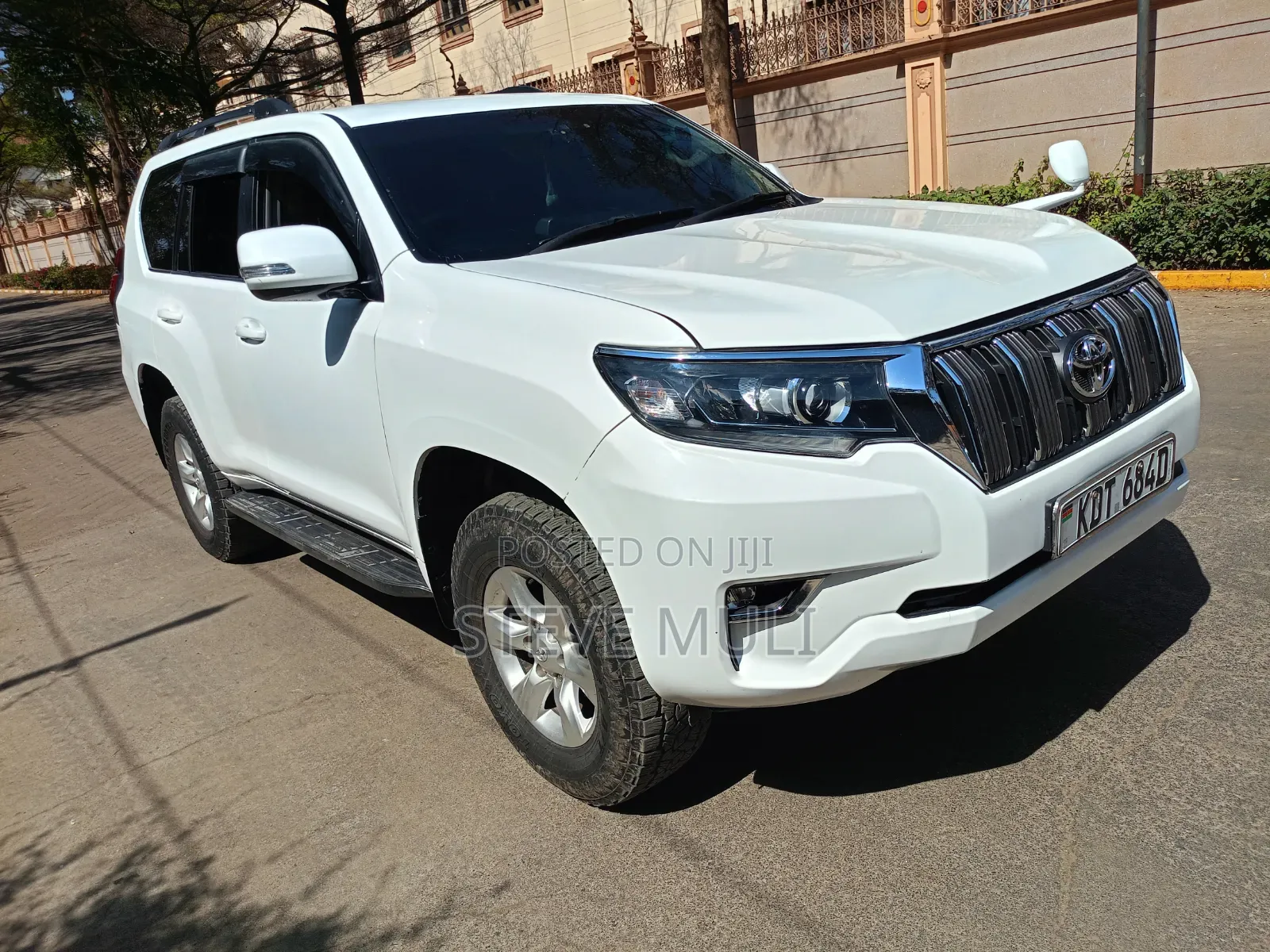 Toyota Land Cruiser Prado 2012 White