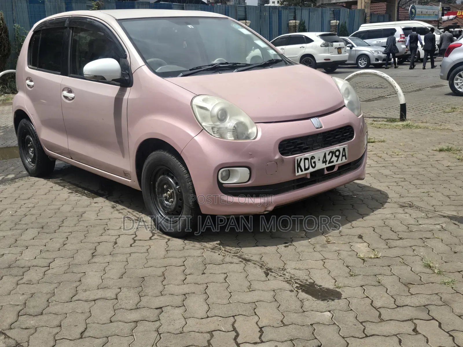 Toyota Passo 1.0 FWD 2014 Pink