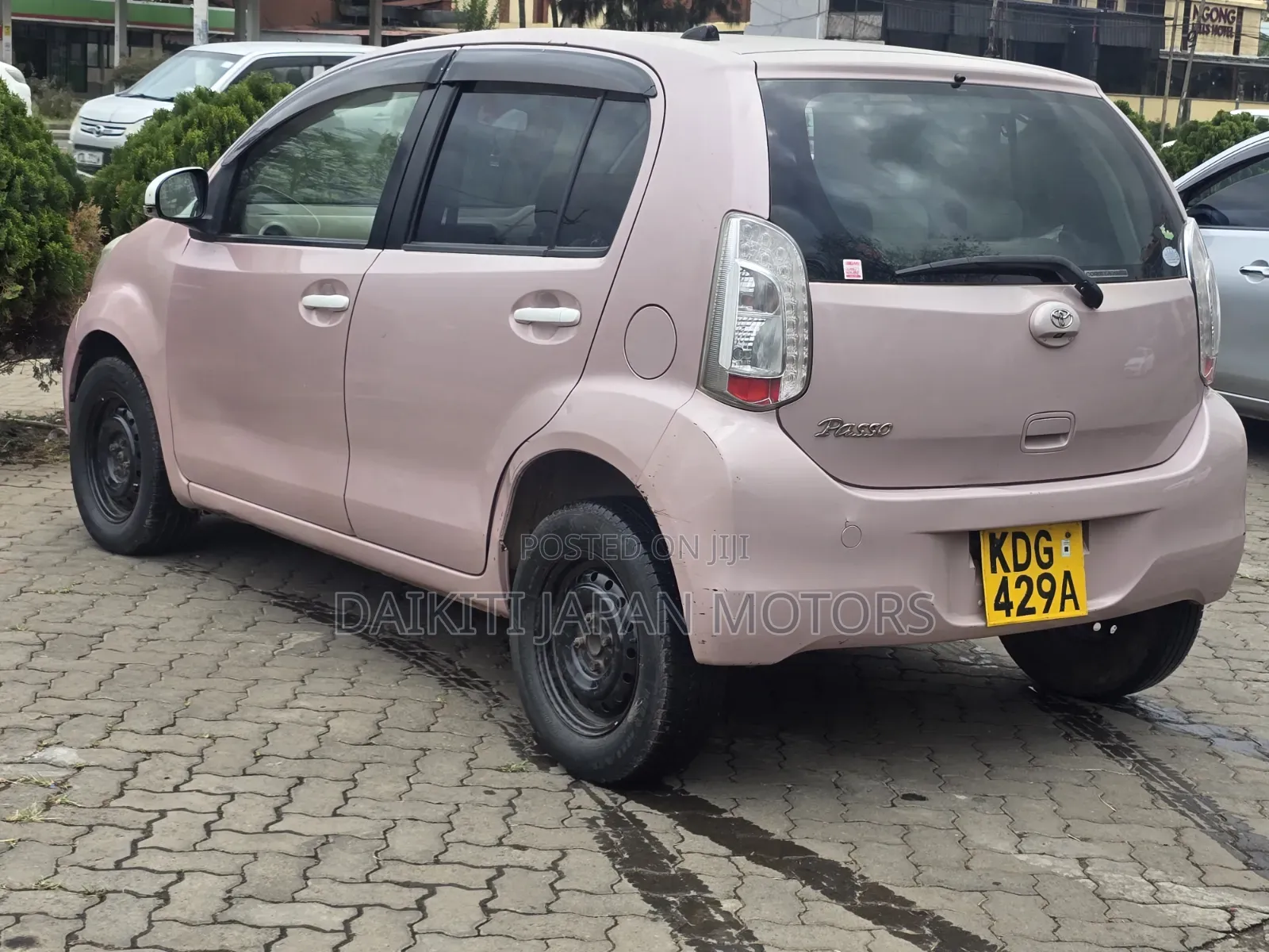 Toyota Passo 1.0 FWD 2014 Pink