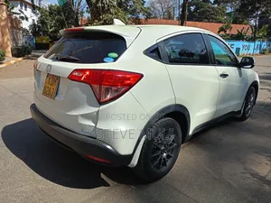 Honda Vezel 2016 White