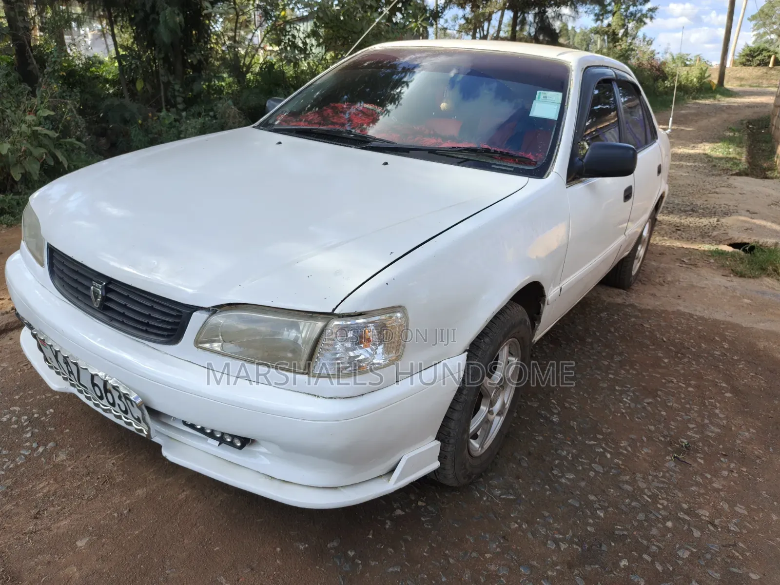 Toyota Corolla 2000 White