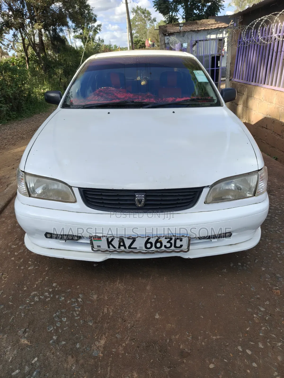 Toyota Corolla 2000 White