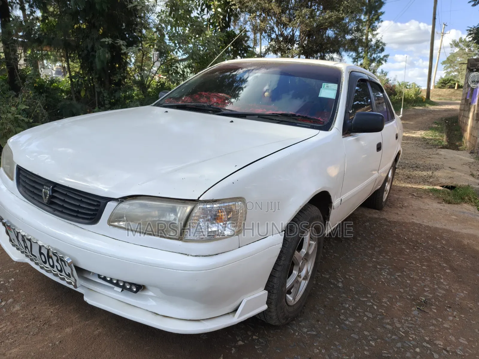 Toyota Corolla 2000 White