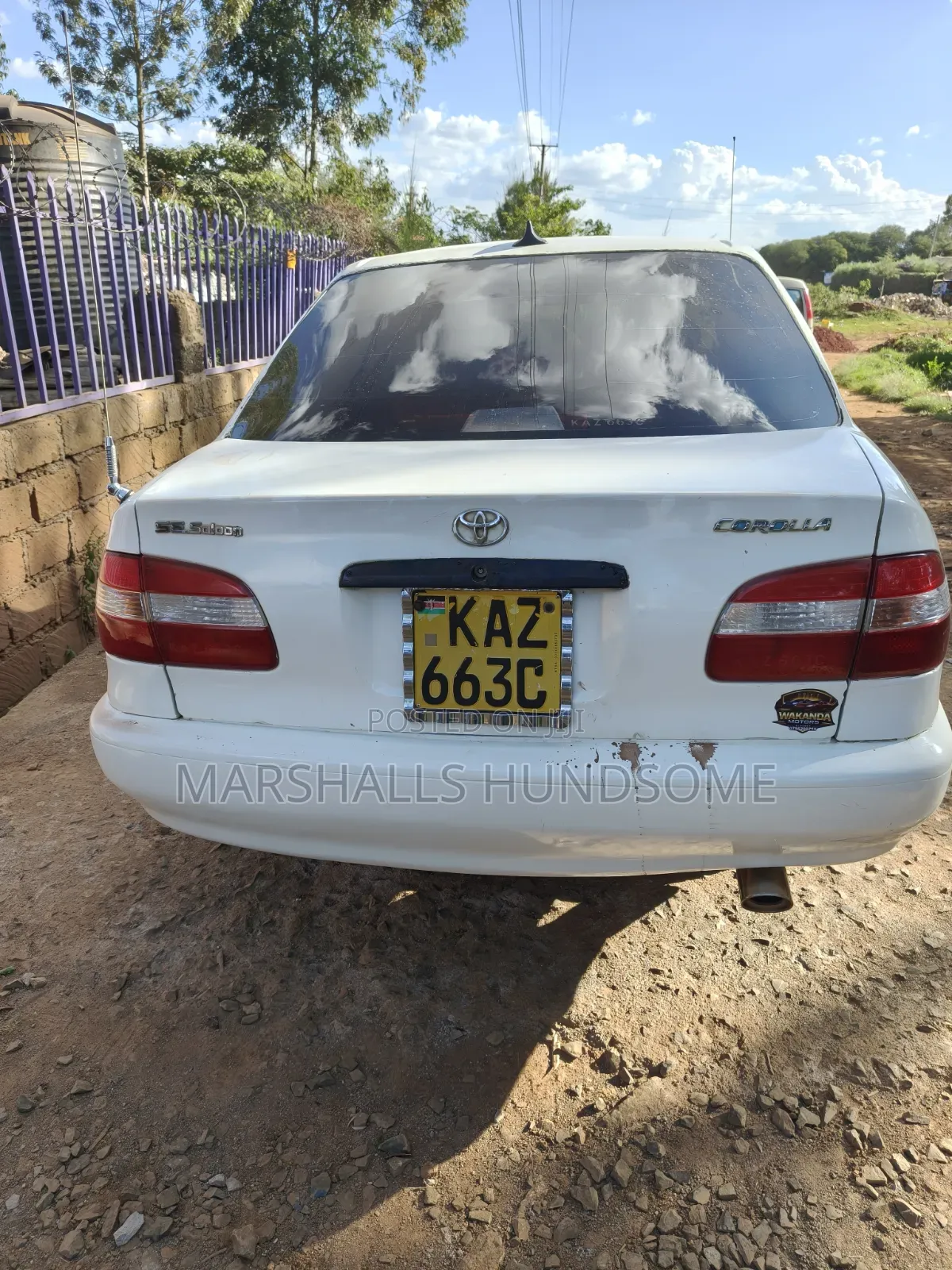 Toyota Corolla 2000 White