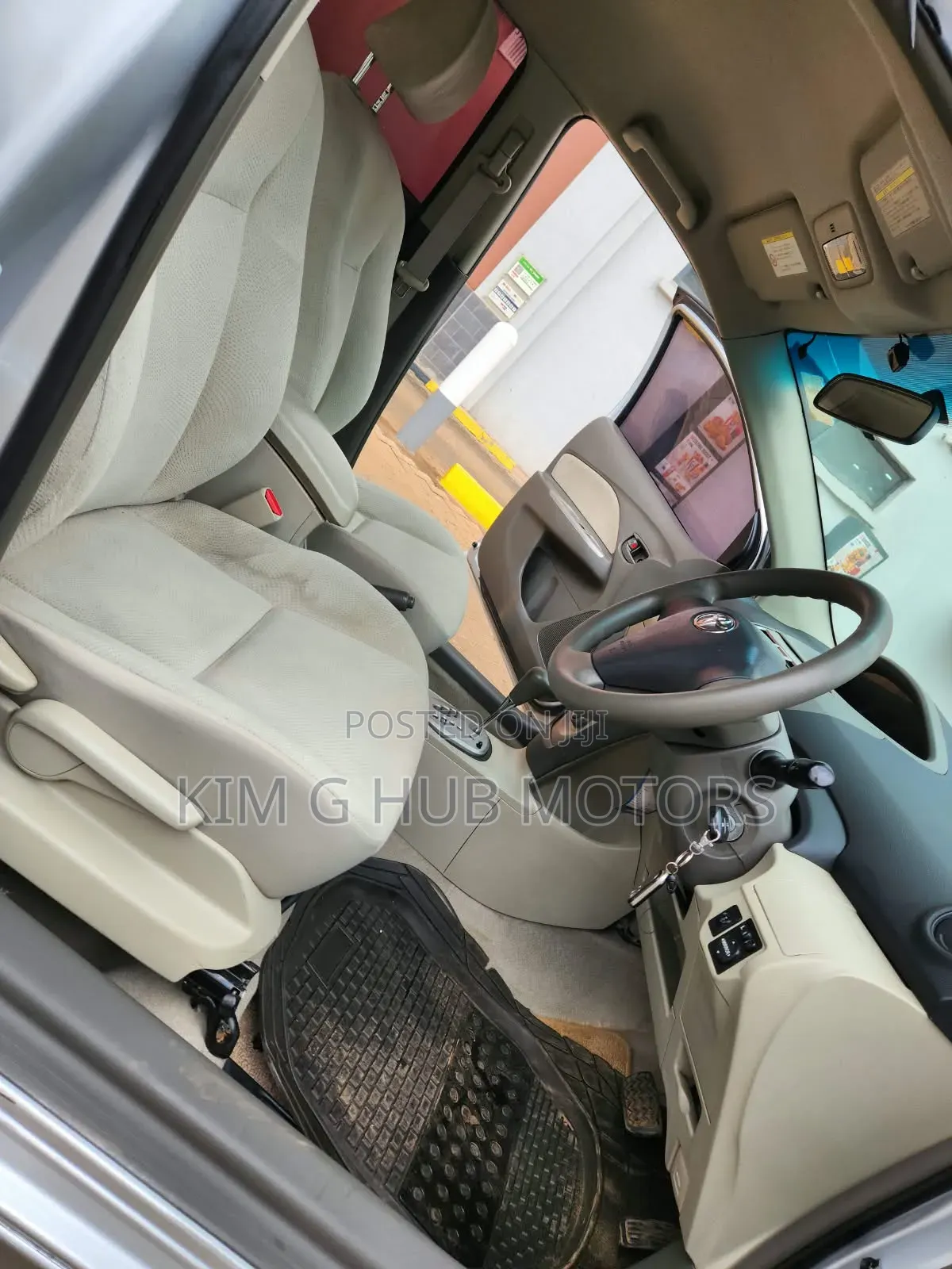 Toyota Belta 2009 Silver