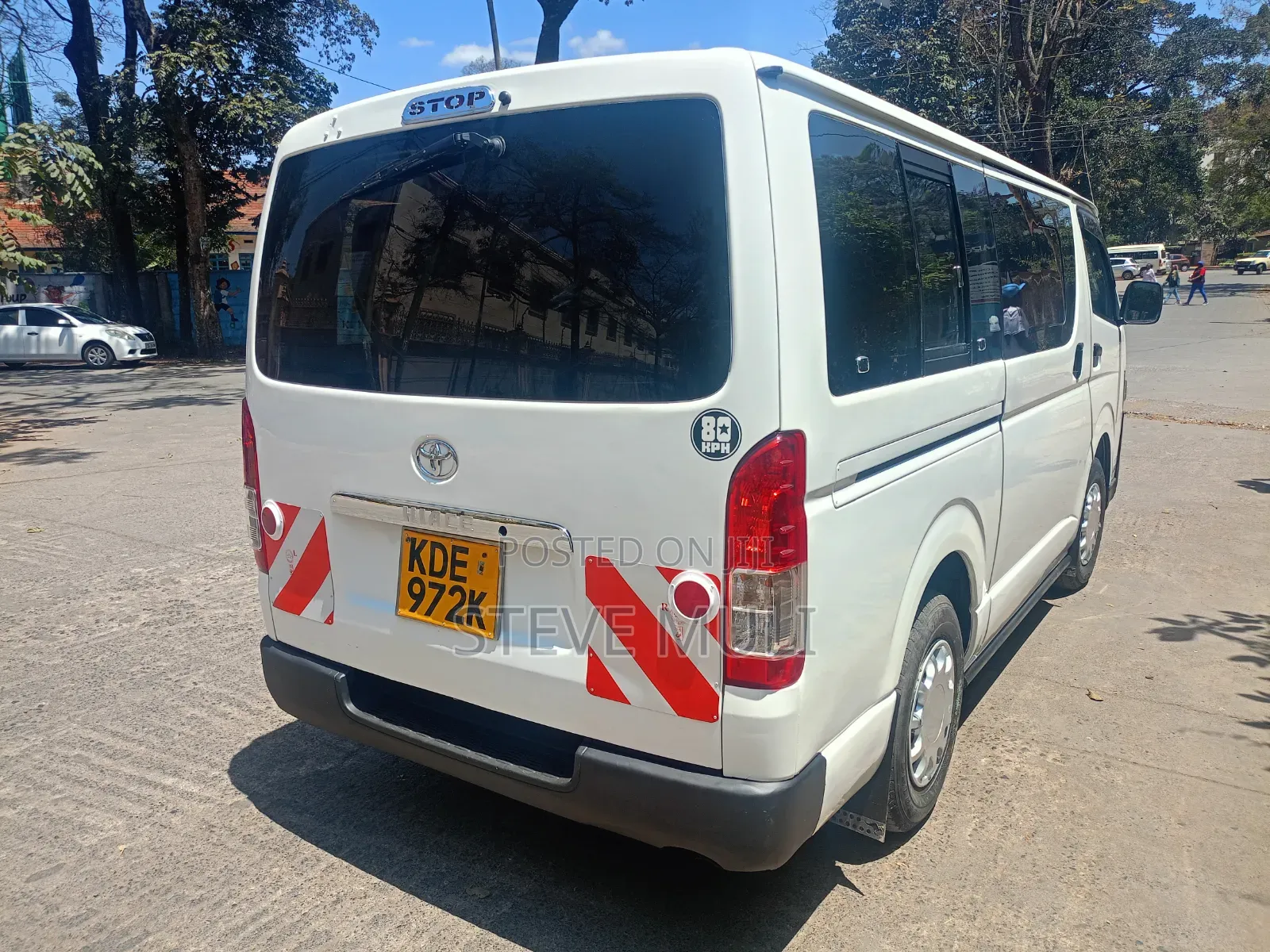 Toyota HiAce 2013 White