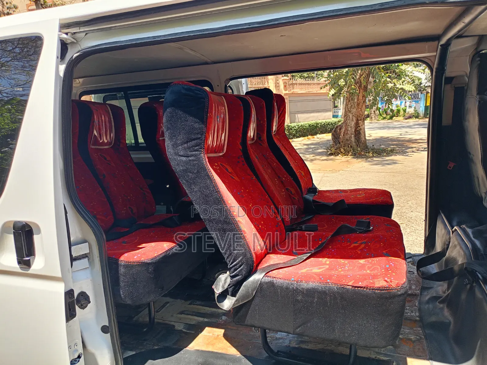 Toyota HiAce 2013 White
