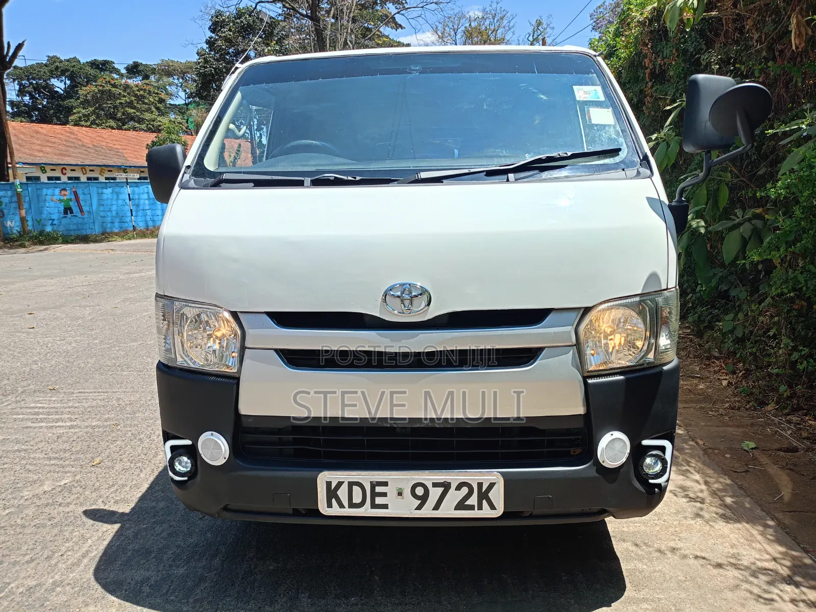 Toyota HiAce 2013 White