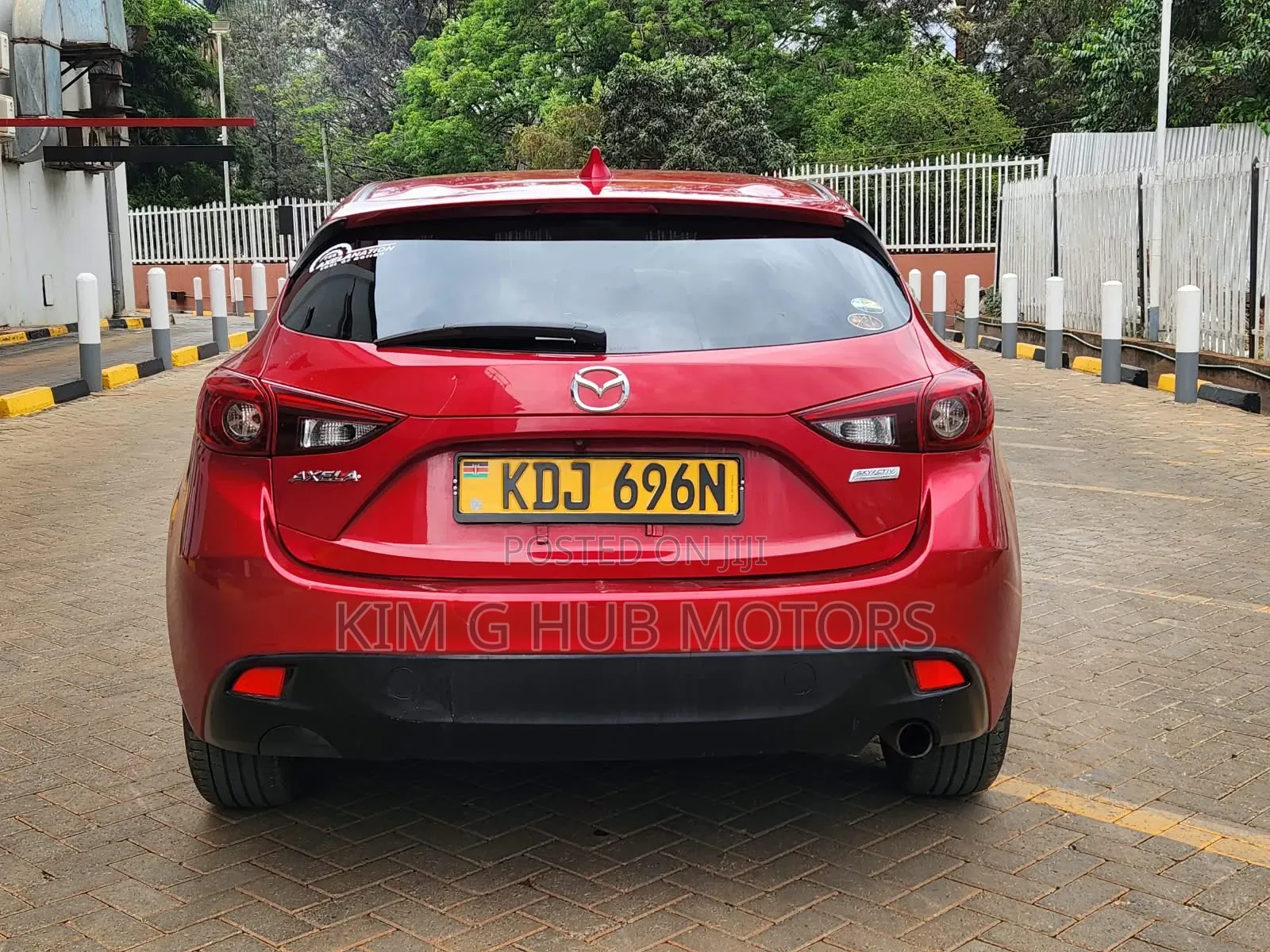 Mazda Axela 2015 Red