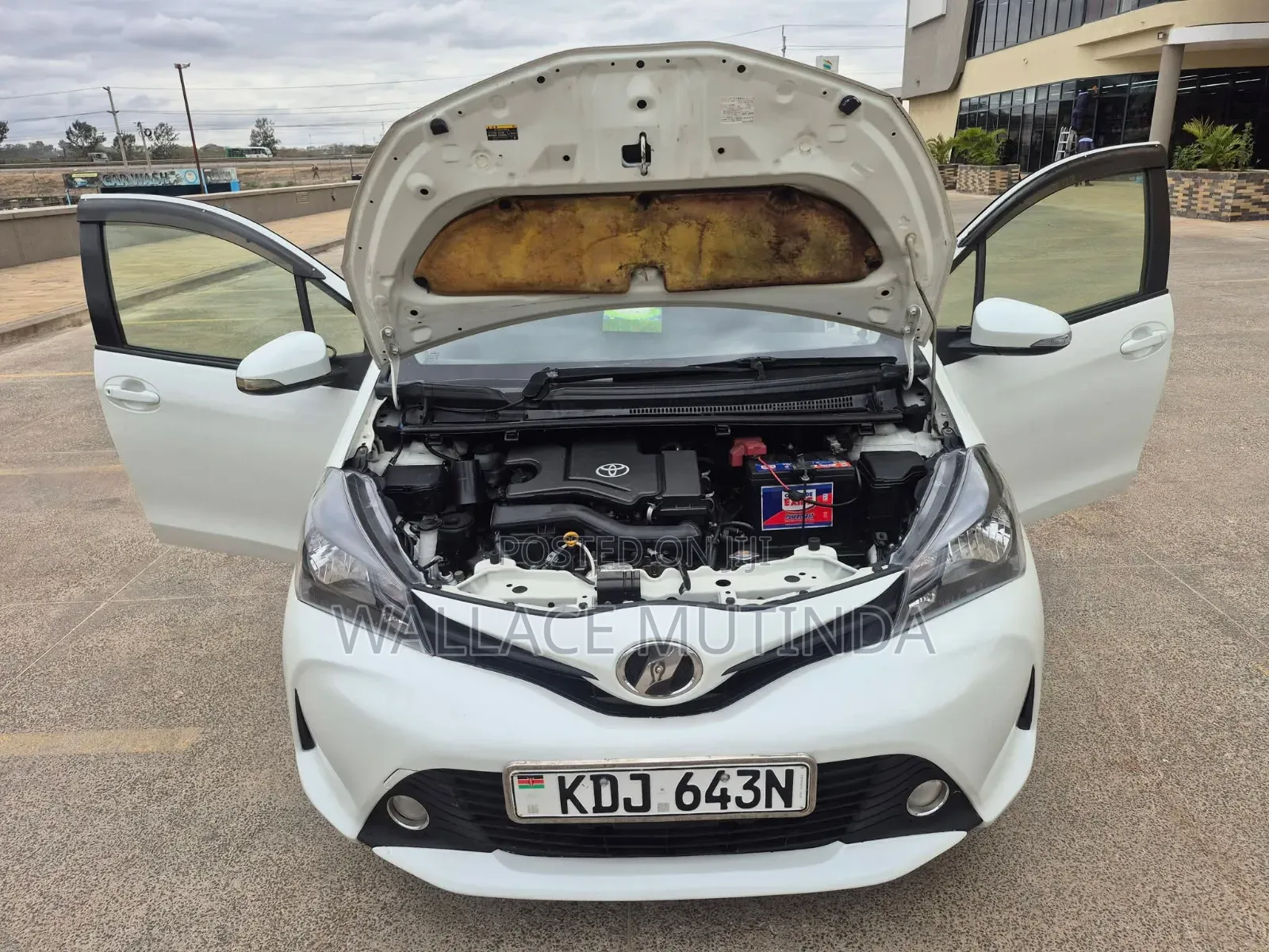 Toyota Vitz 2015 White