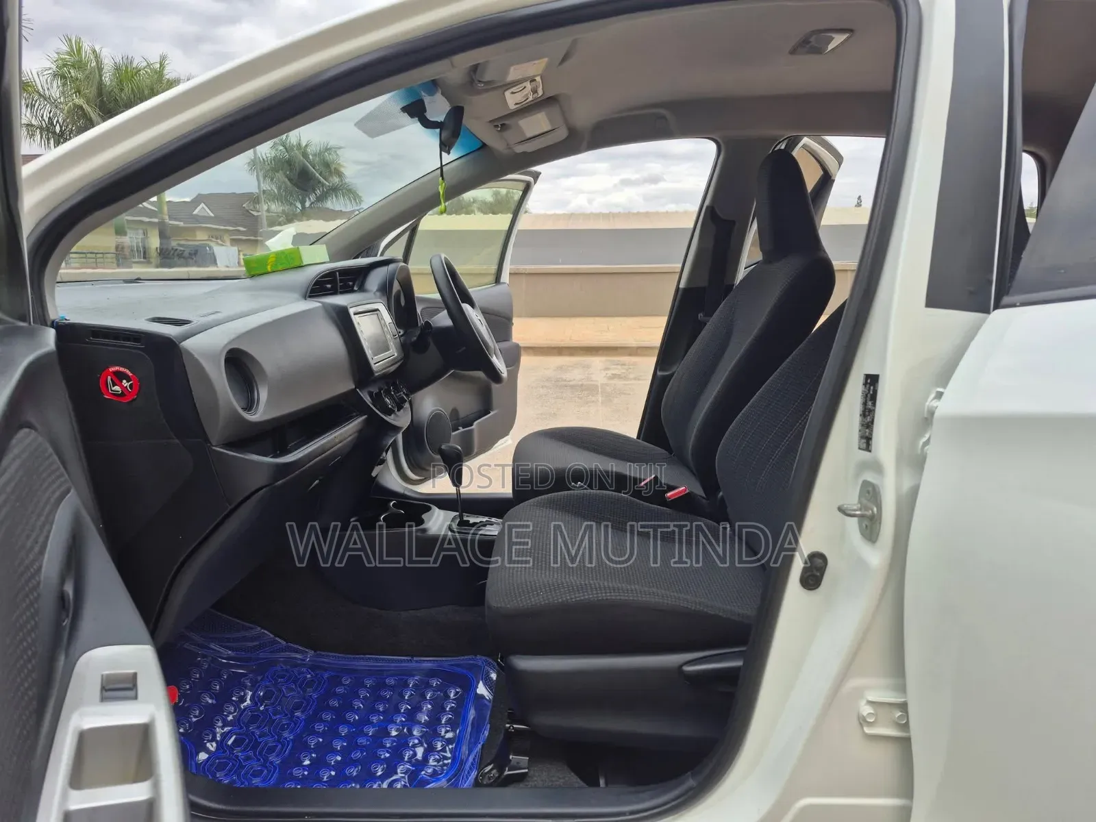Toyota Vitz 2015 White