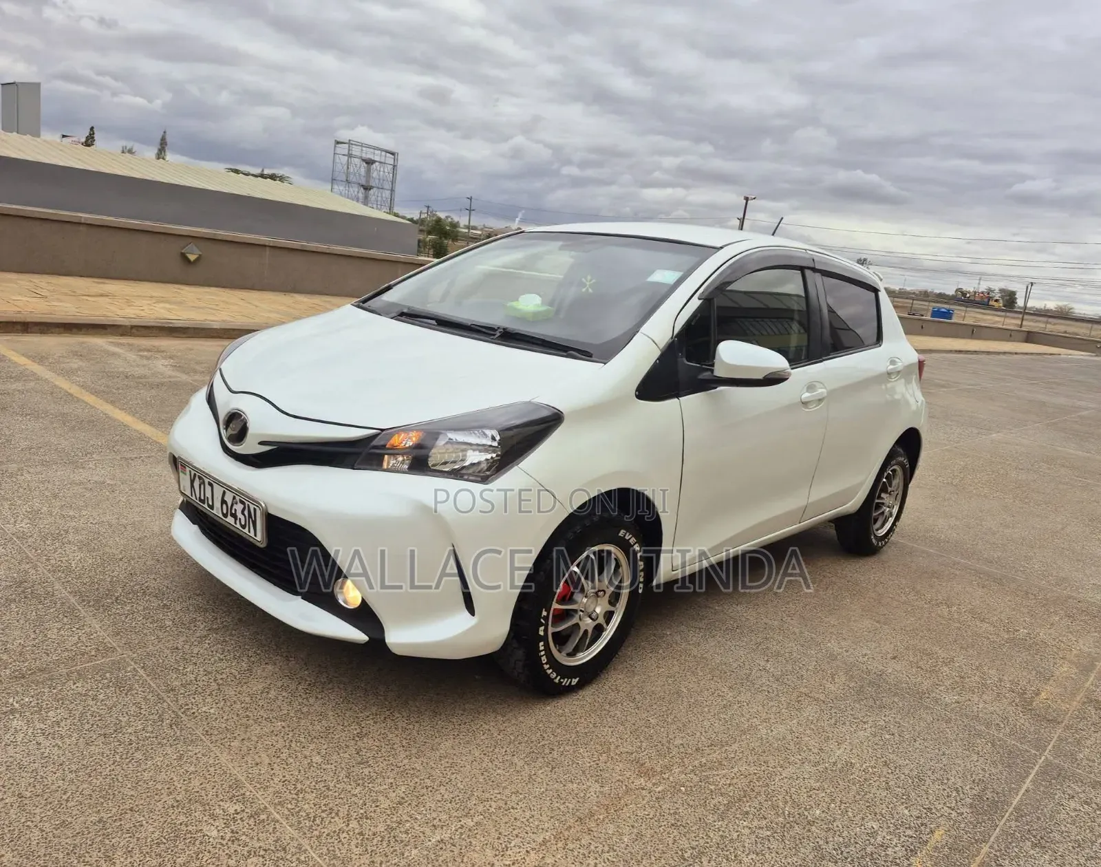Toyota Vitz 2015 White