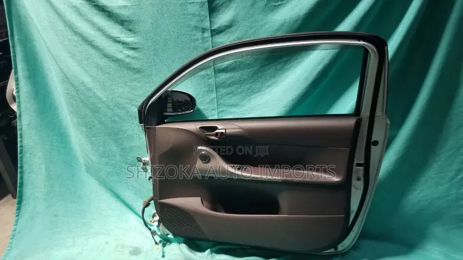 F Door Assy Rh Toyota Iq 2009