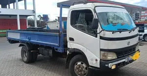 Toyota Dyna 2012 White