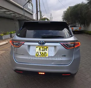 Toyota Harrier 2.5 Hybrid 4WD 2015 Silver