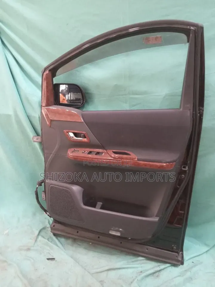 F Door Assy Rh Toyota Vellfire  2010