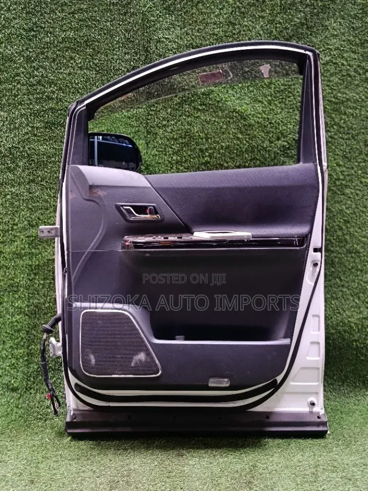 F Door Assy Rh Toyota Vellfire  2010