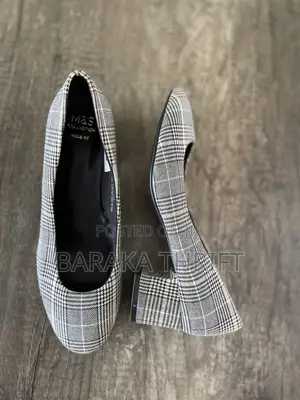 Ladies Marks and Spencer Insolia Heels (Size 4.5 Wide Fit)