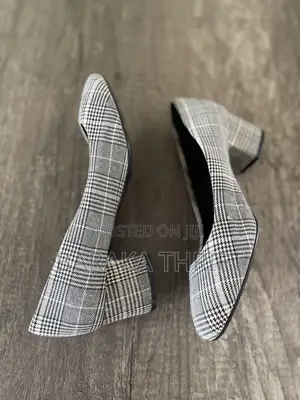 Ladies Marks and Spencer Insolia Heels (Size 4.5 Wide Fit)