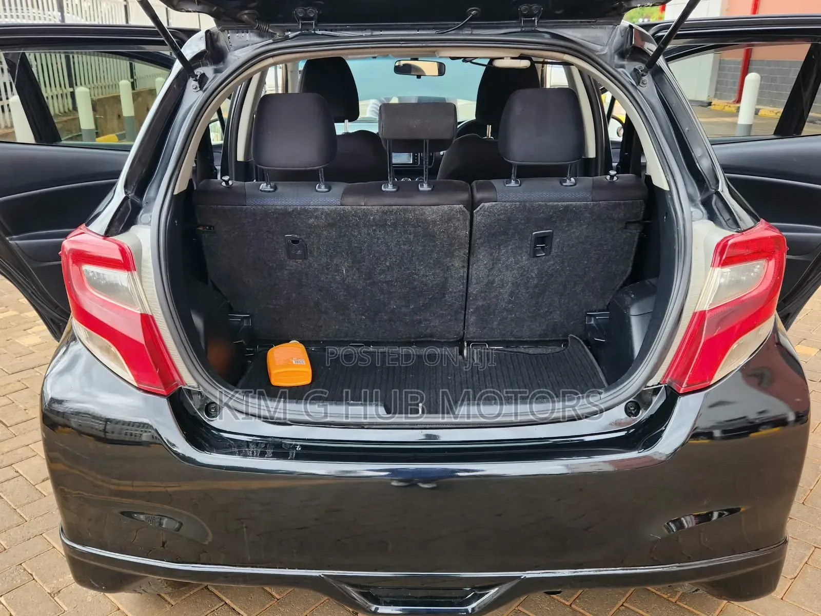 Toyota Vitz 2016 Black