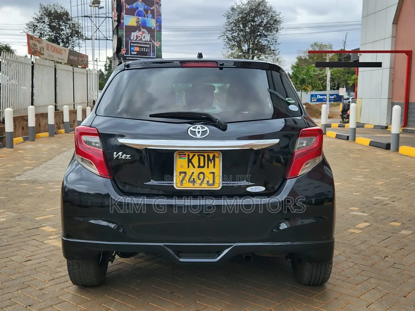Toyota Vitz 2016 Black