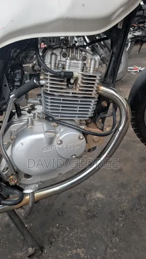 Suzuki EN125-2A 2022 White