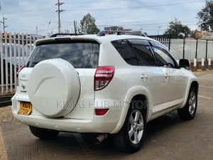 Toyota RAV4 2011 Pearl