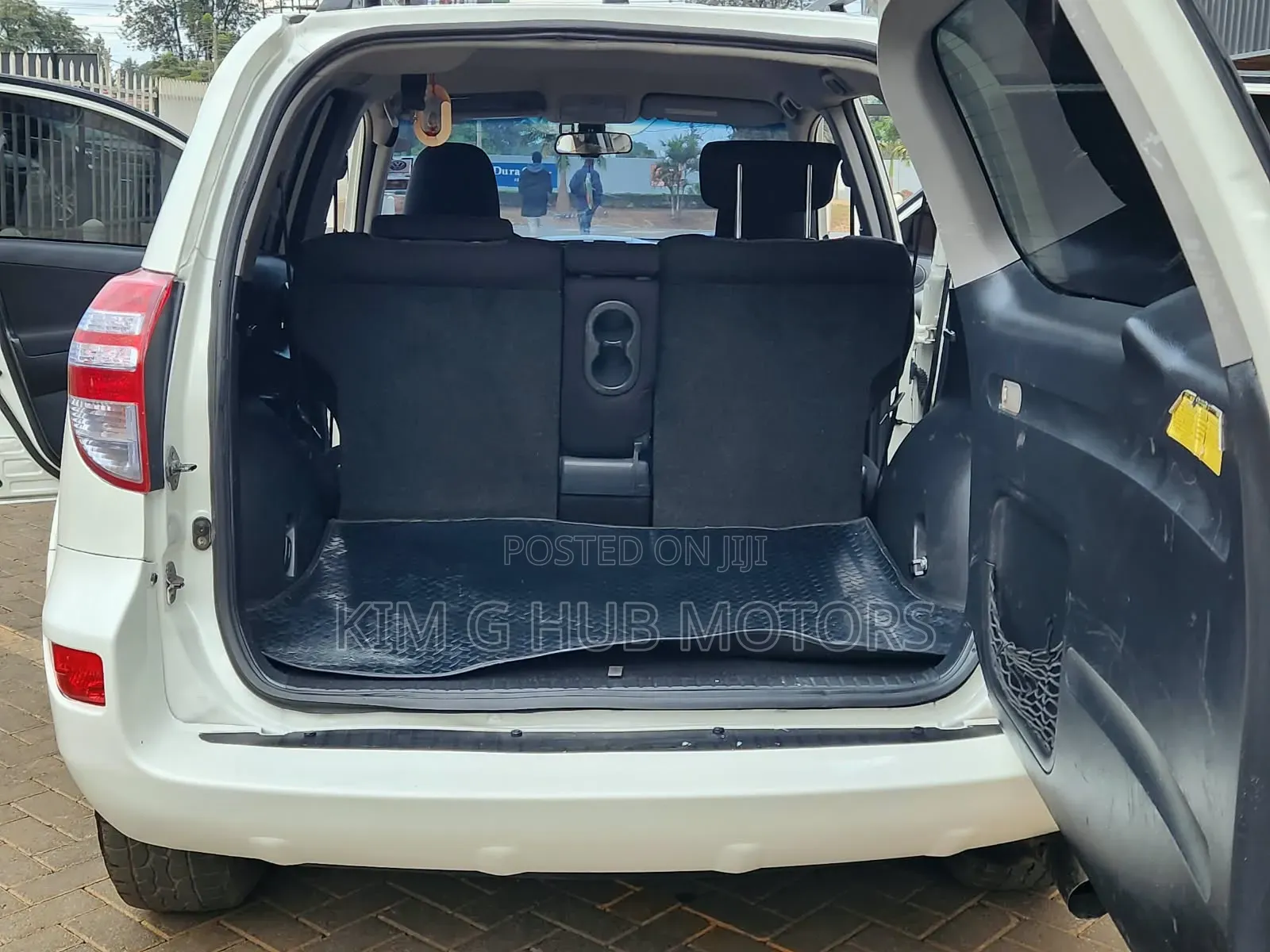 Toyota RAV4 2011 Pearl