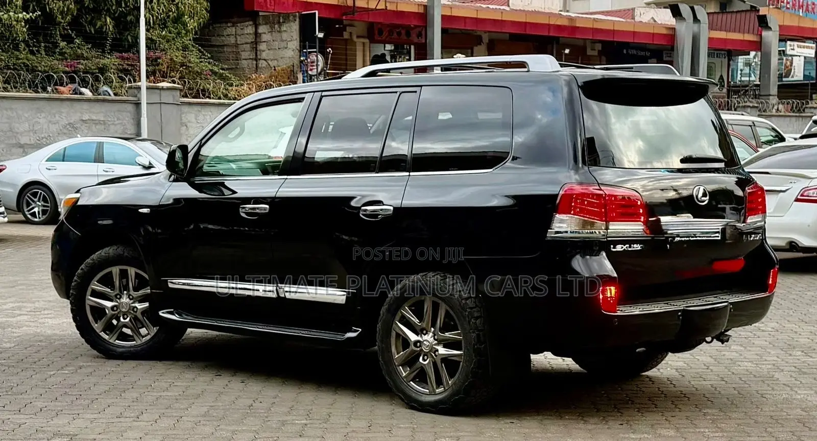 Lexus LX 570 2010 Black