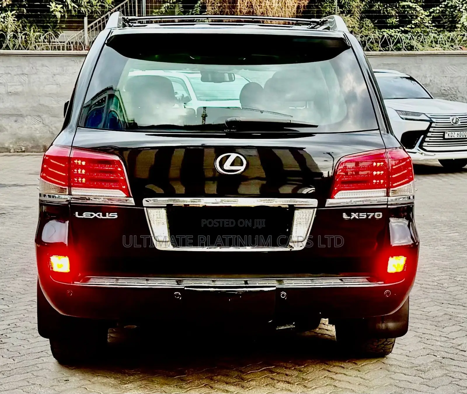 Lexus LX 570 2010 Black