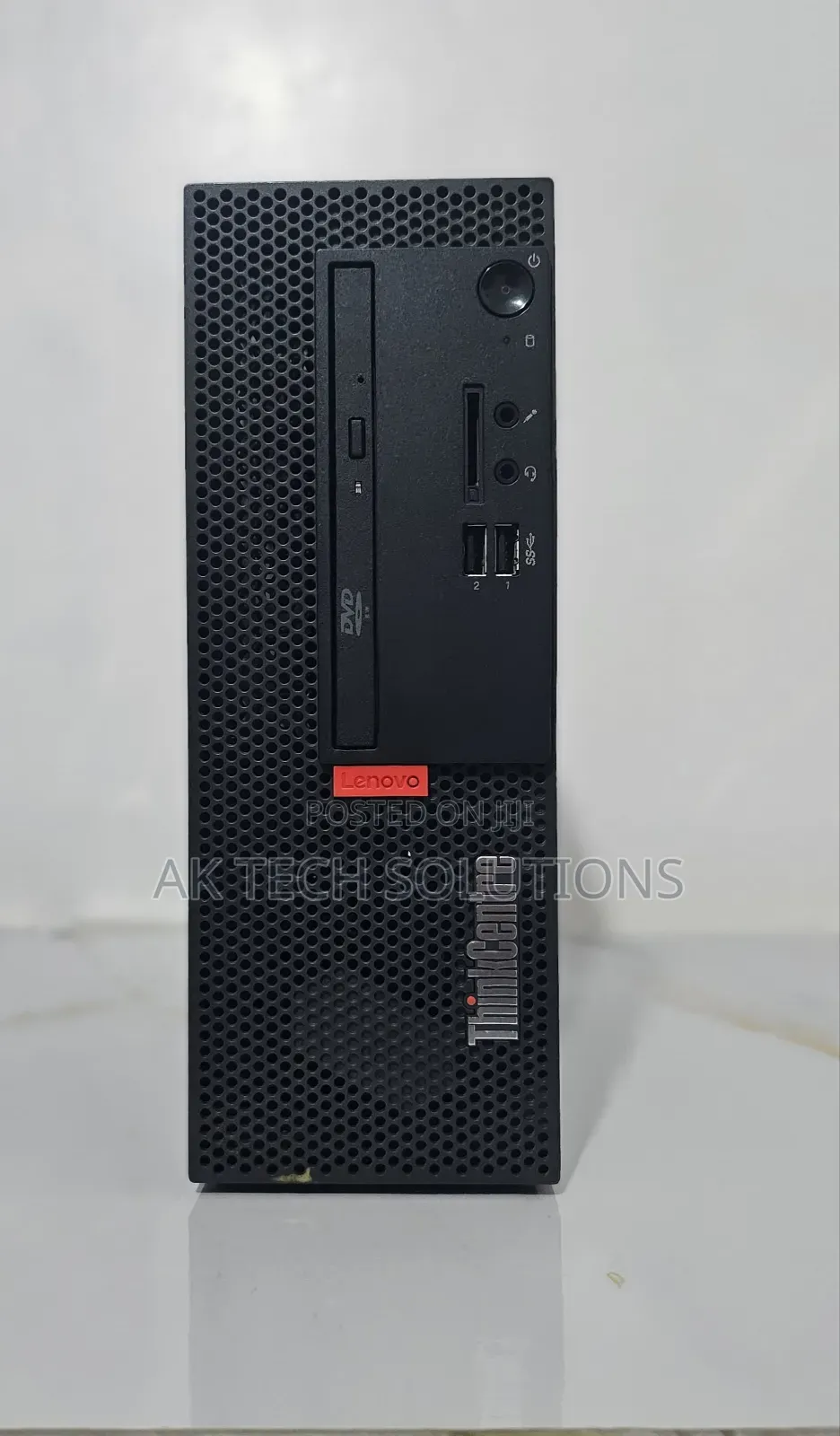 Desktop Computer Lenovo 8GB Intel Core i5 SSD 256GB