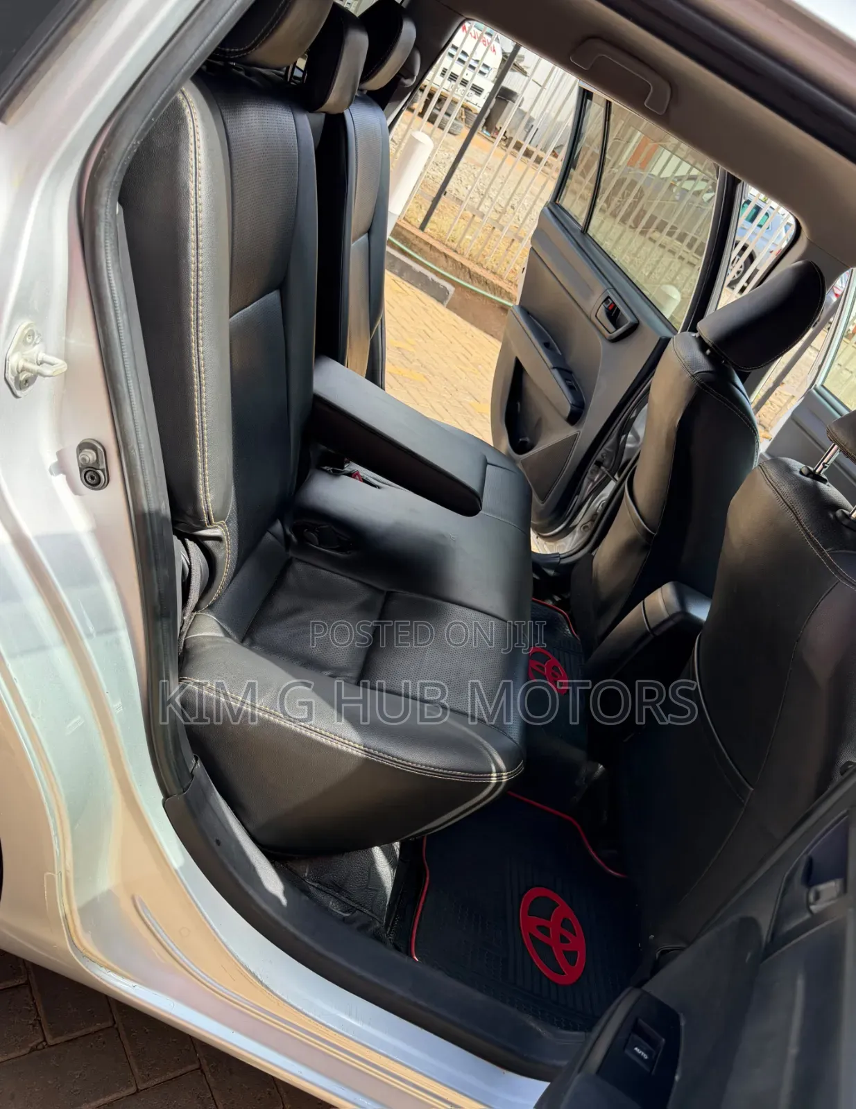 Toyota Corolla Fielder 2017 Silver