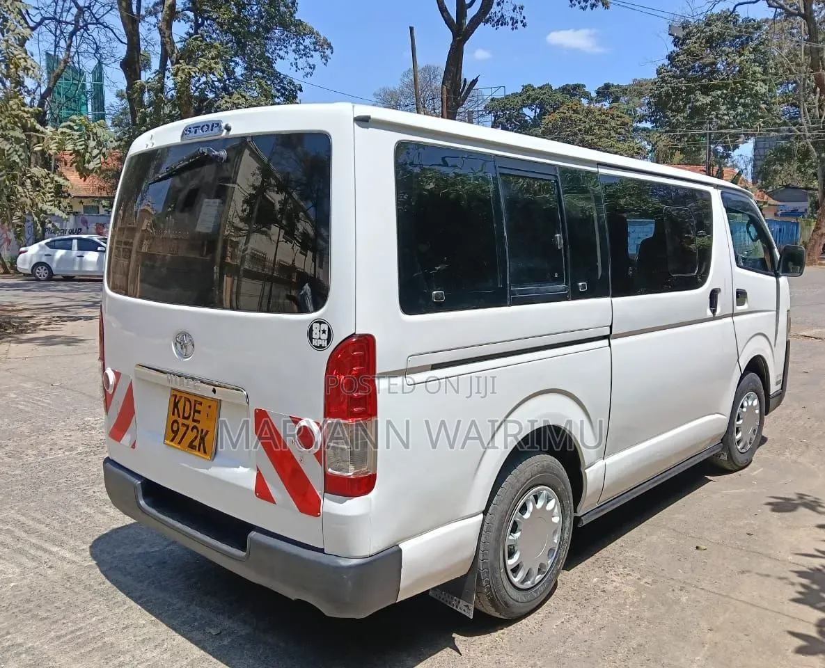 Toyota HiAce 2015 White