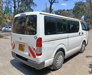 Toyota HiAce 2015 White