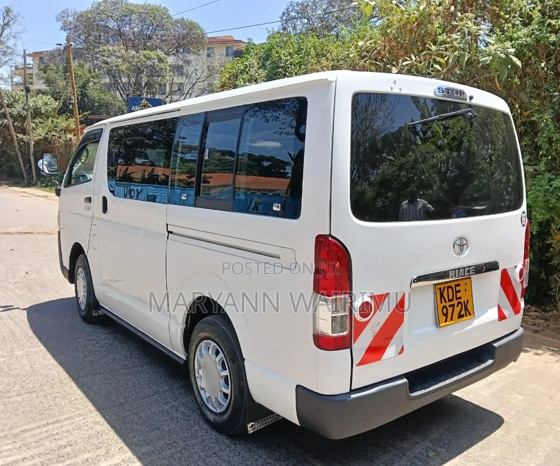 Toyota HiAce 2015 White