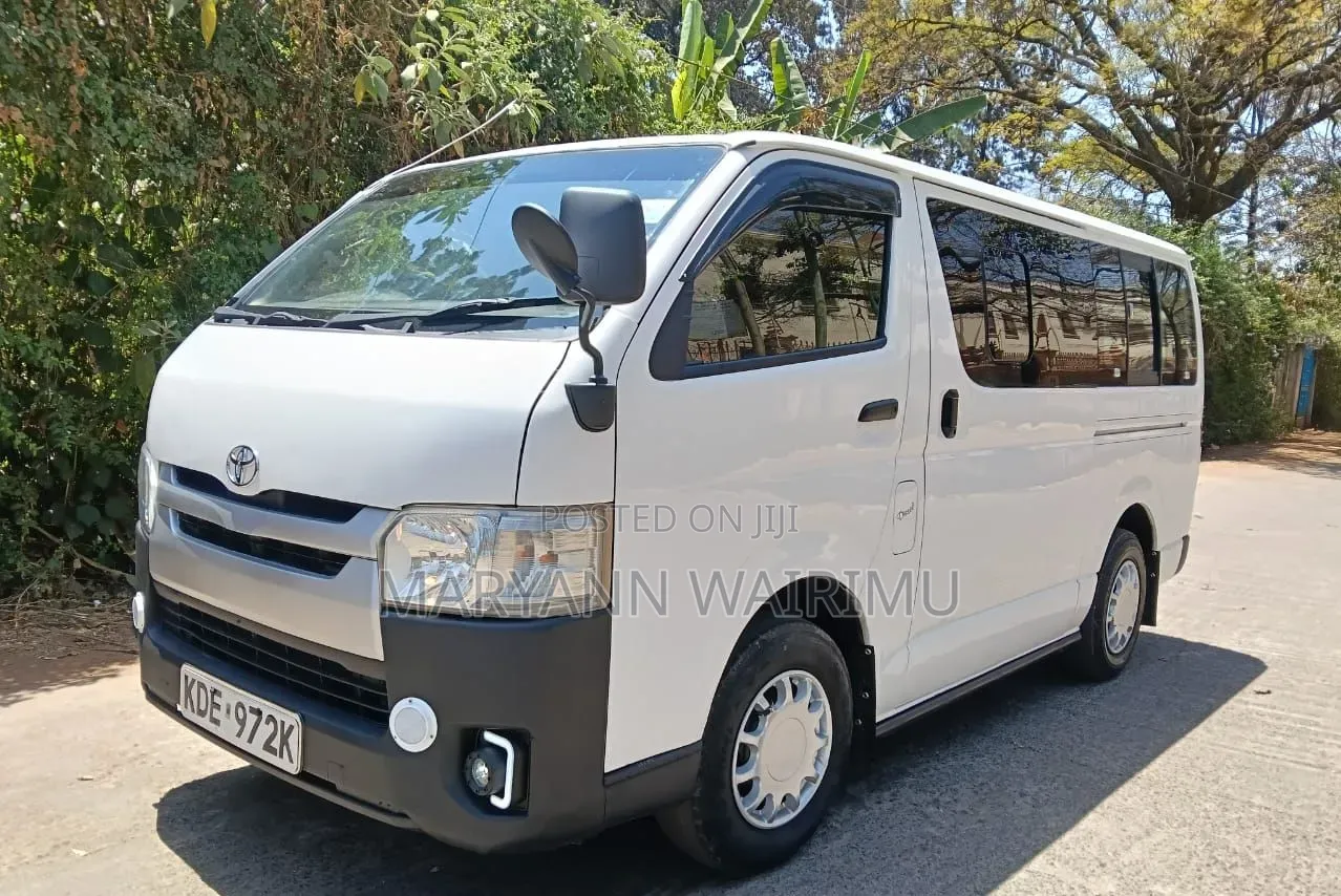 Toyota HiAce 2015 White
