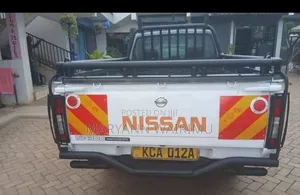 Nissan NP300 2013 White
