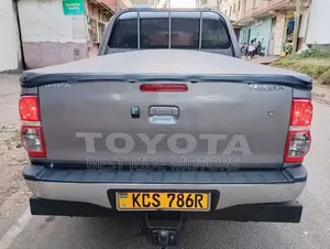 Toyota Hilux 2013