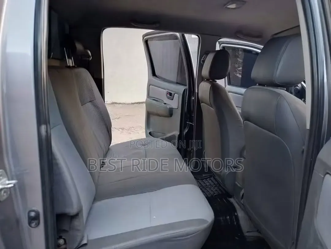 Toyota Hilux 2013