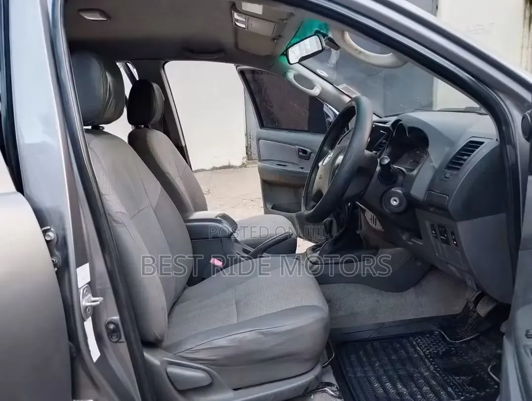 Toyota Hilux 2013