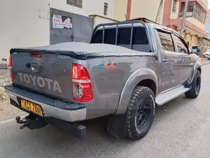 Toyota Hilux 2013