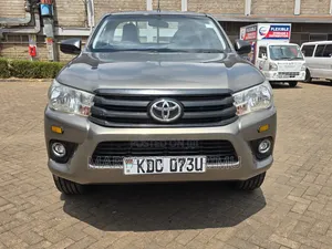 Toyota Hilux 2021 Brown
