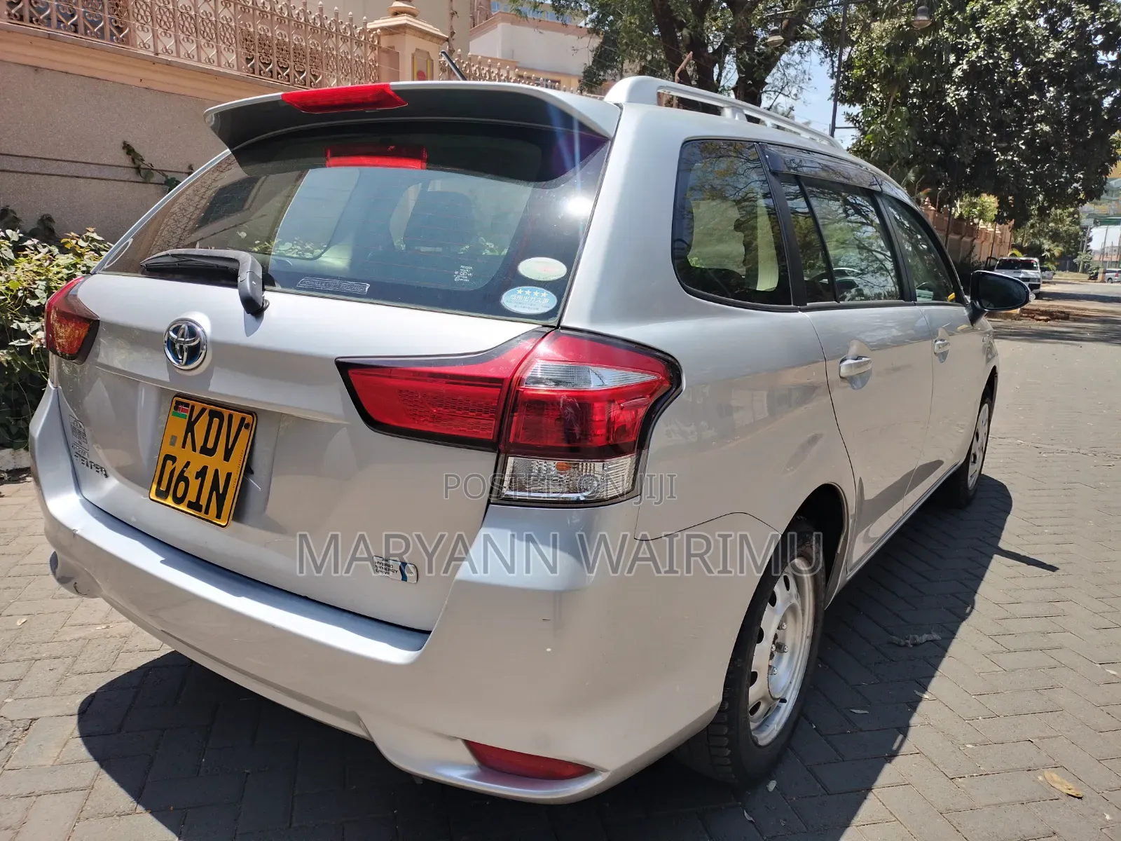 Toyota Corolla Fielder 2018 Silver