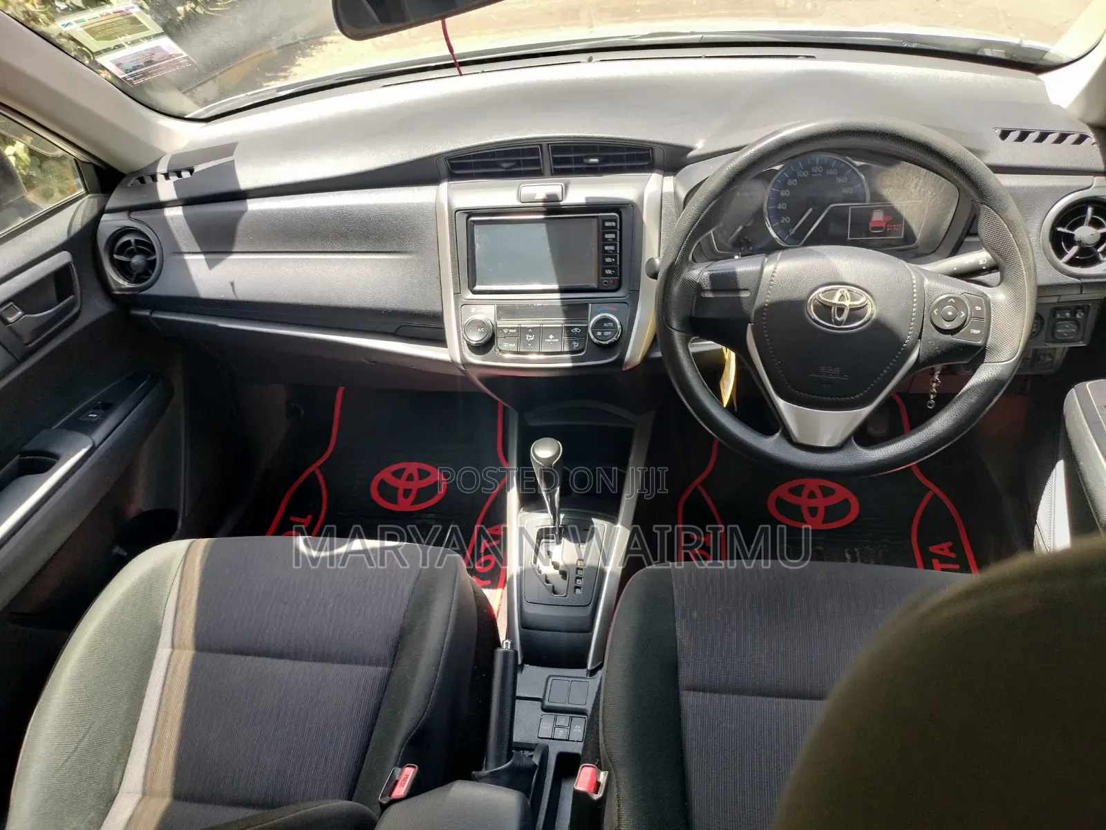 Toyota Corolla Fielder 2018 Silver