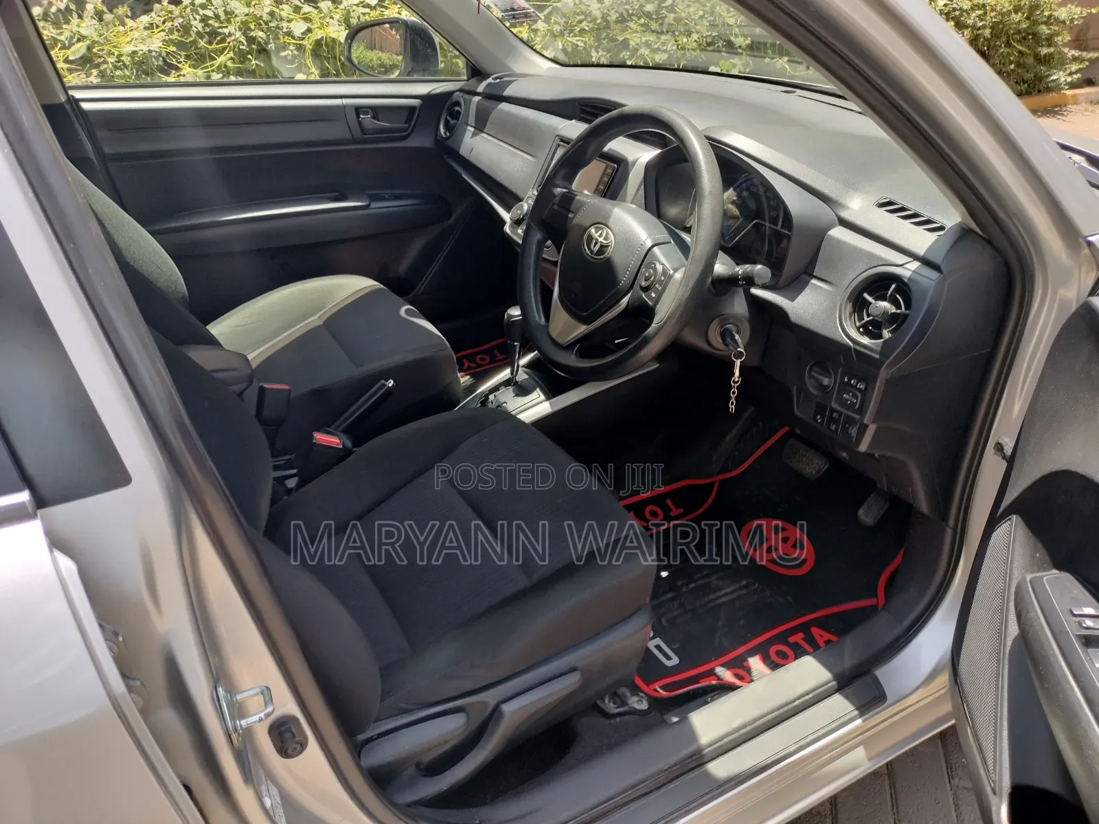 Toyota Corolla Fielder 2018 Silver
