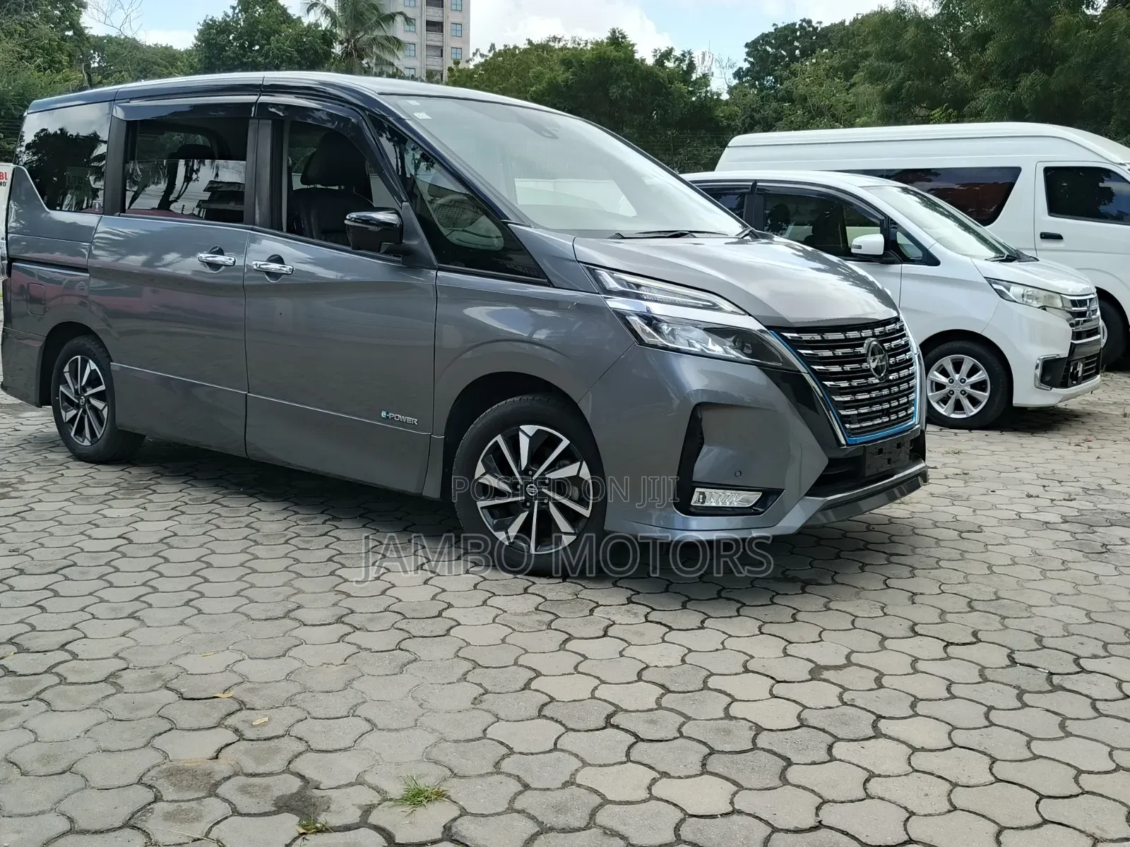 Nissan Serena 2021 Gray