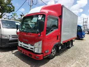 Isuzu Elf 2020 Red