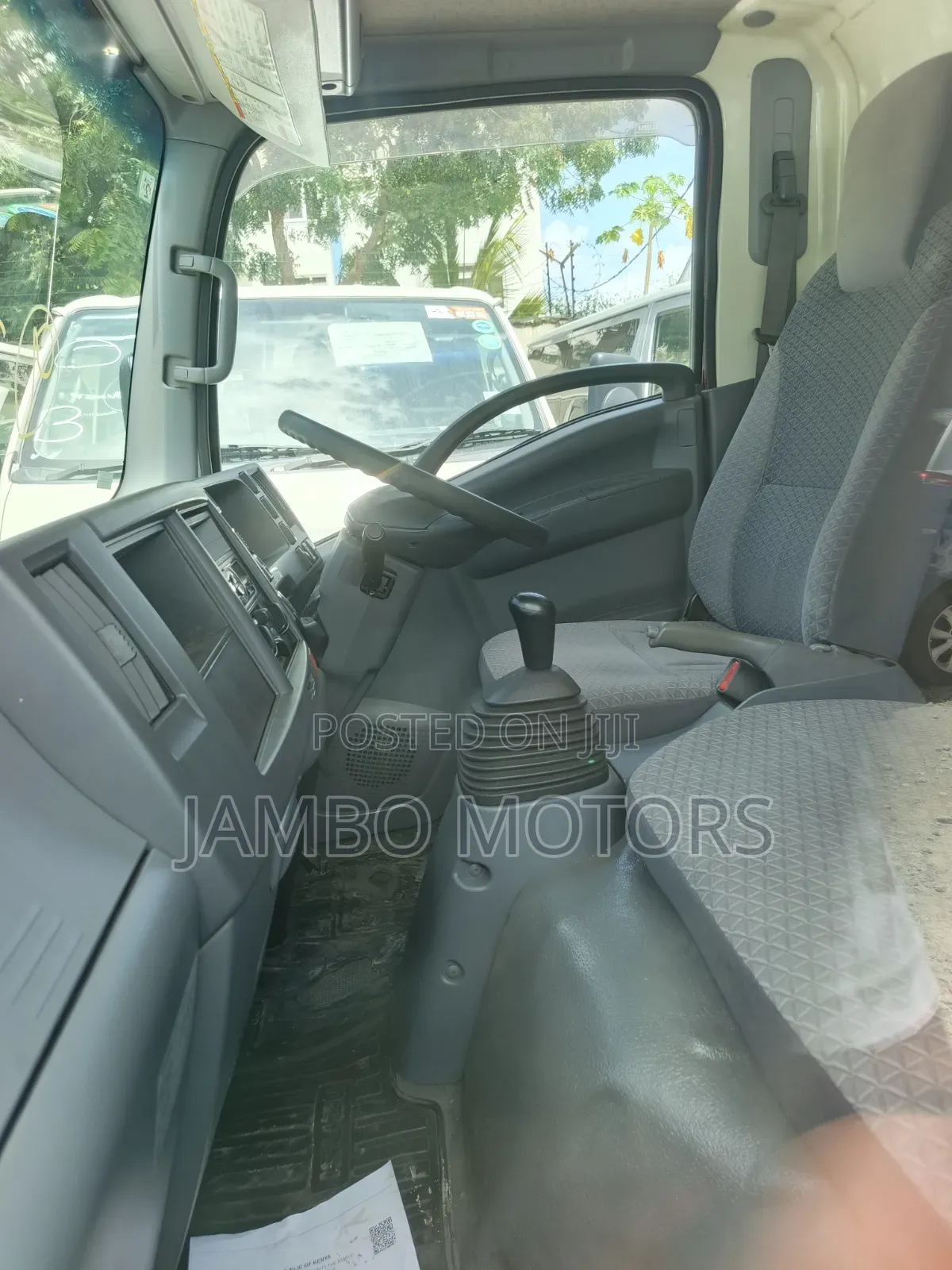 Isuzu Elf 2020 Red